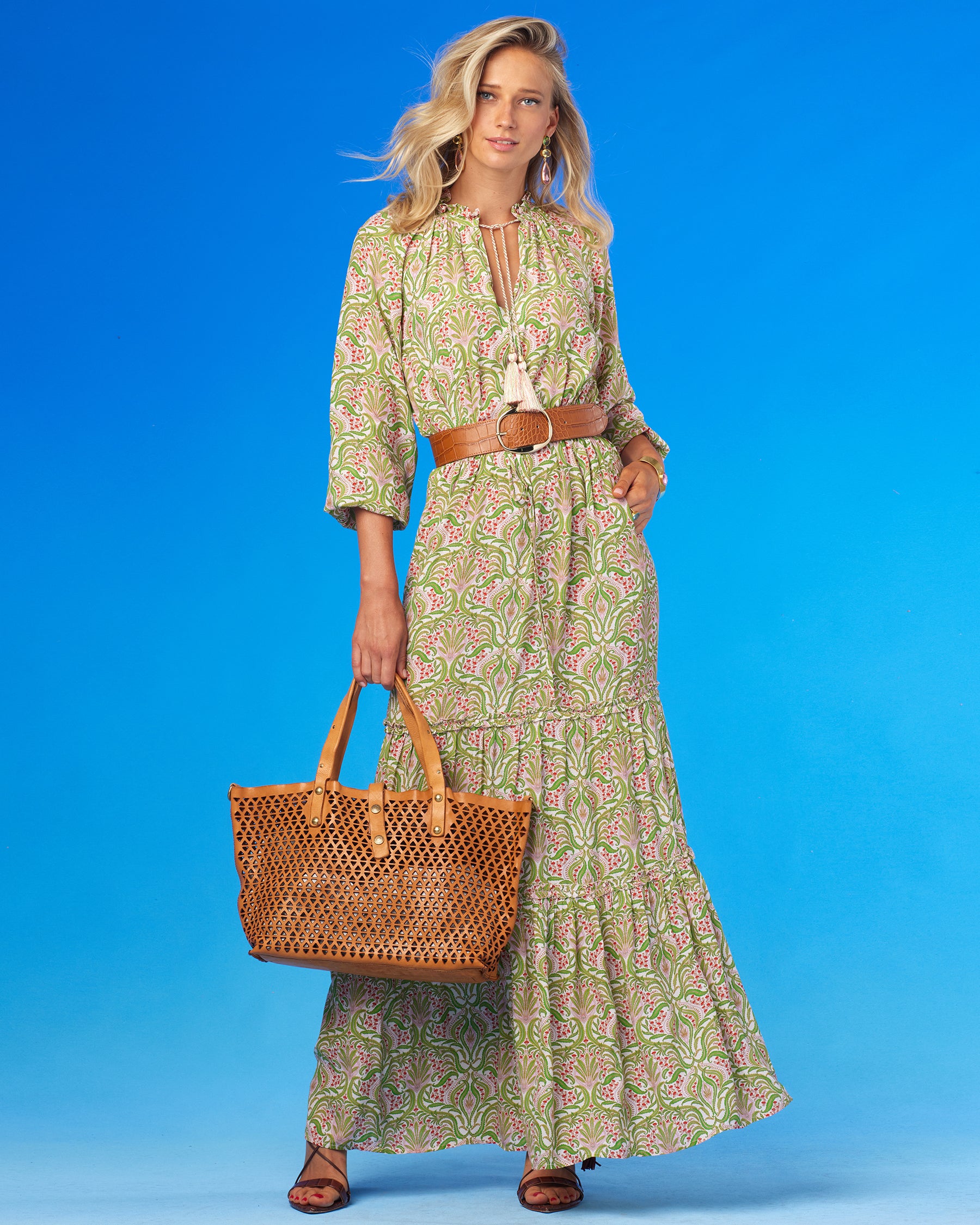 Campomaggi Malibu Pyramid Cut Tote Bag in Tan-Worn with the Mackenzie Ruffle Dress