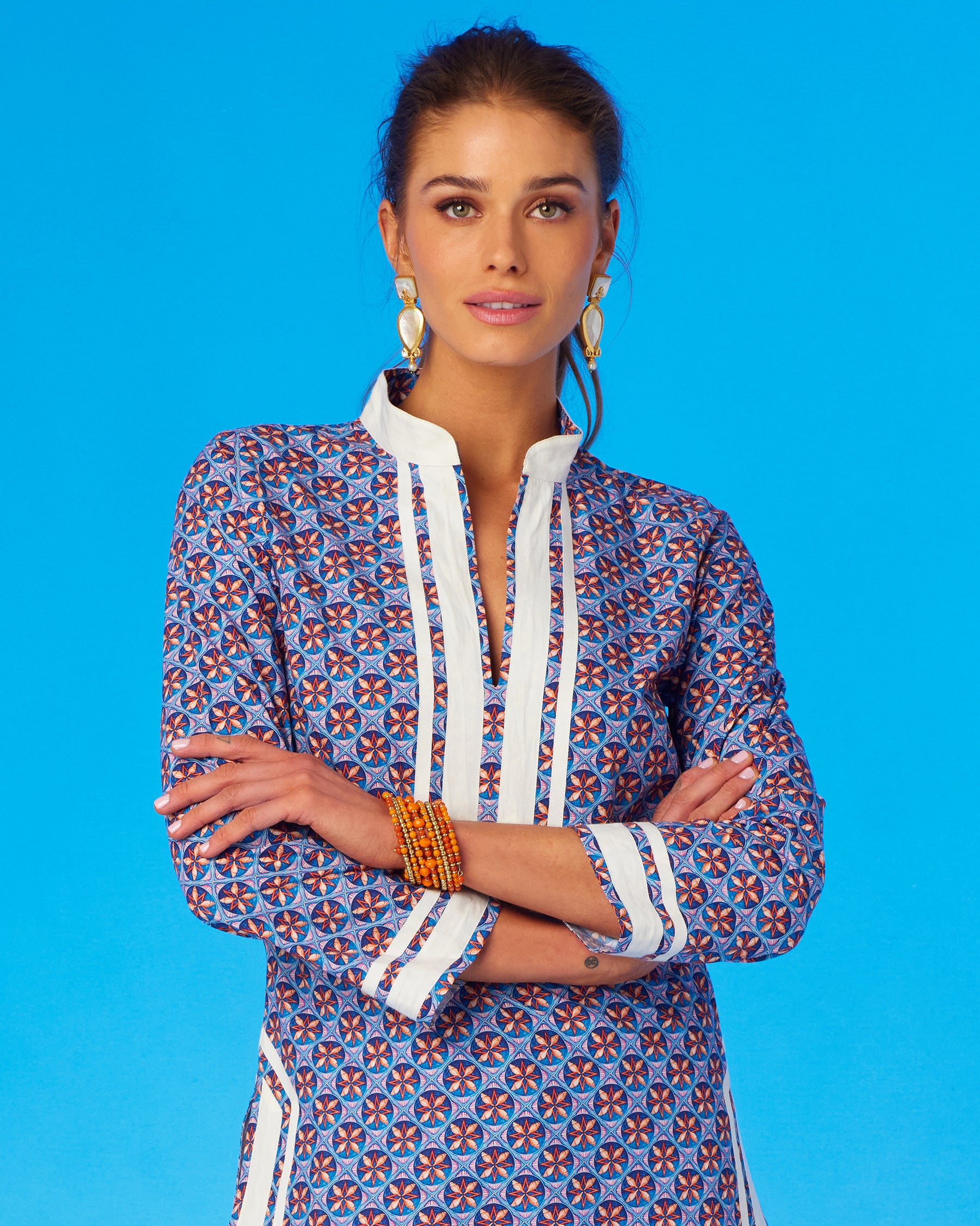 Capri Tunic in Mini Seashell Motif-Crossed Arms