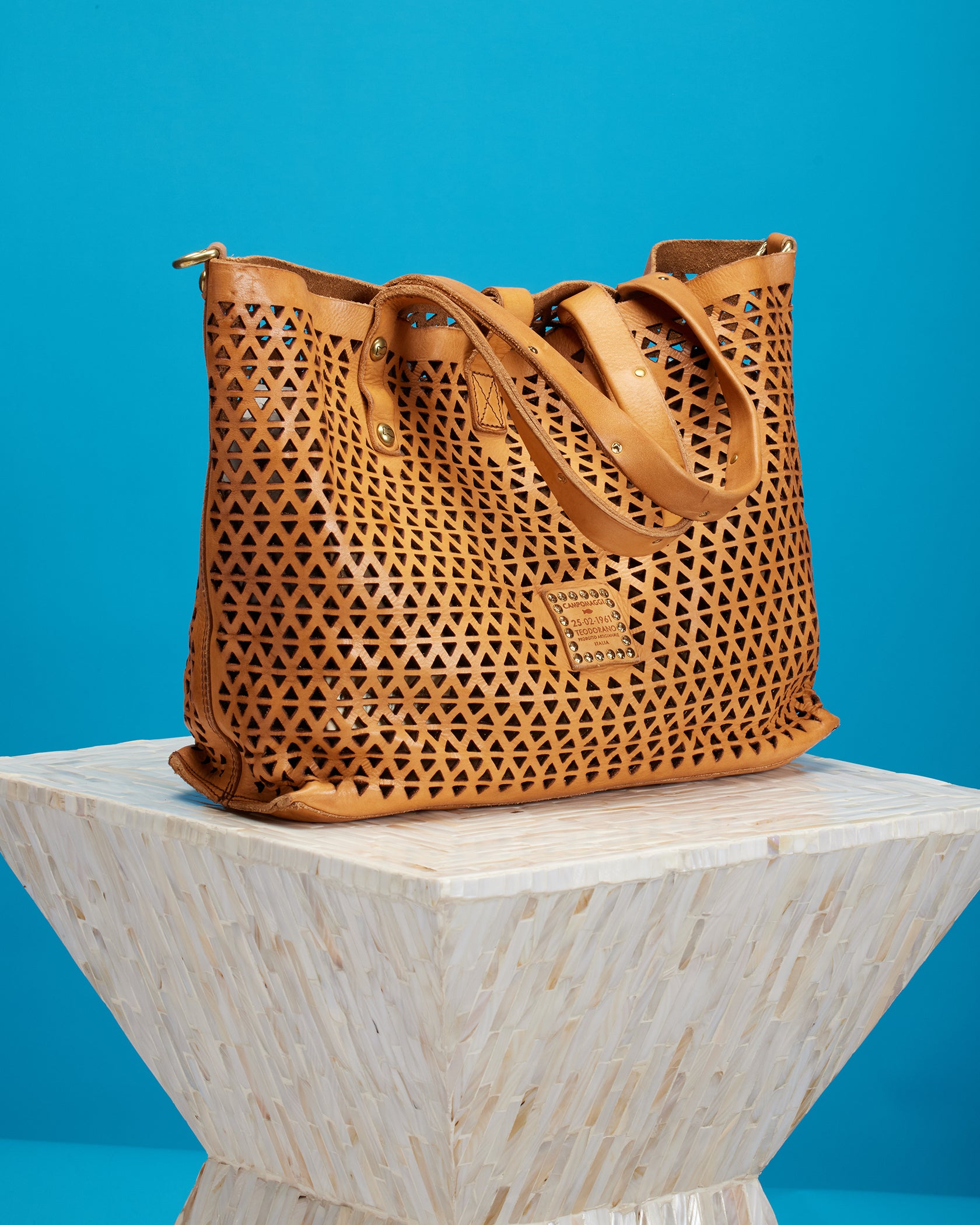 Campomaggi Malibu Pyramid Cut Tote Bag in Tan