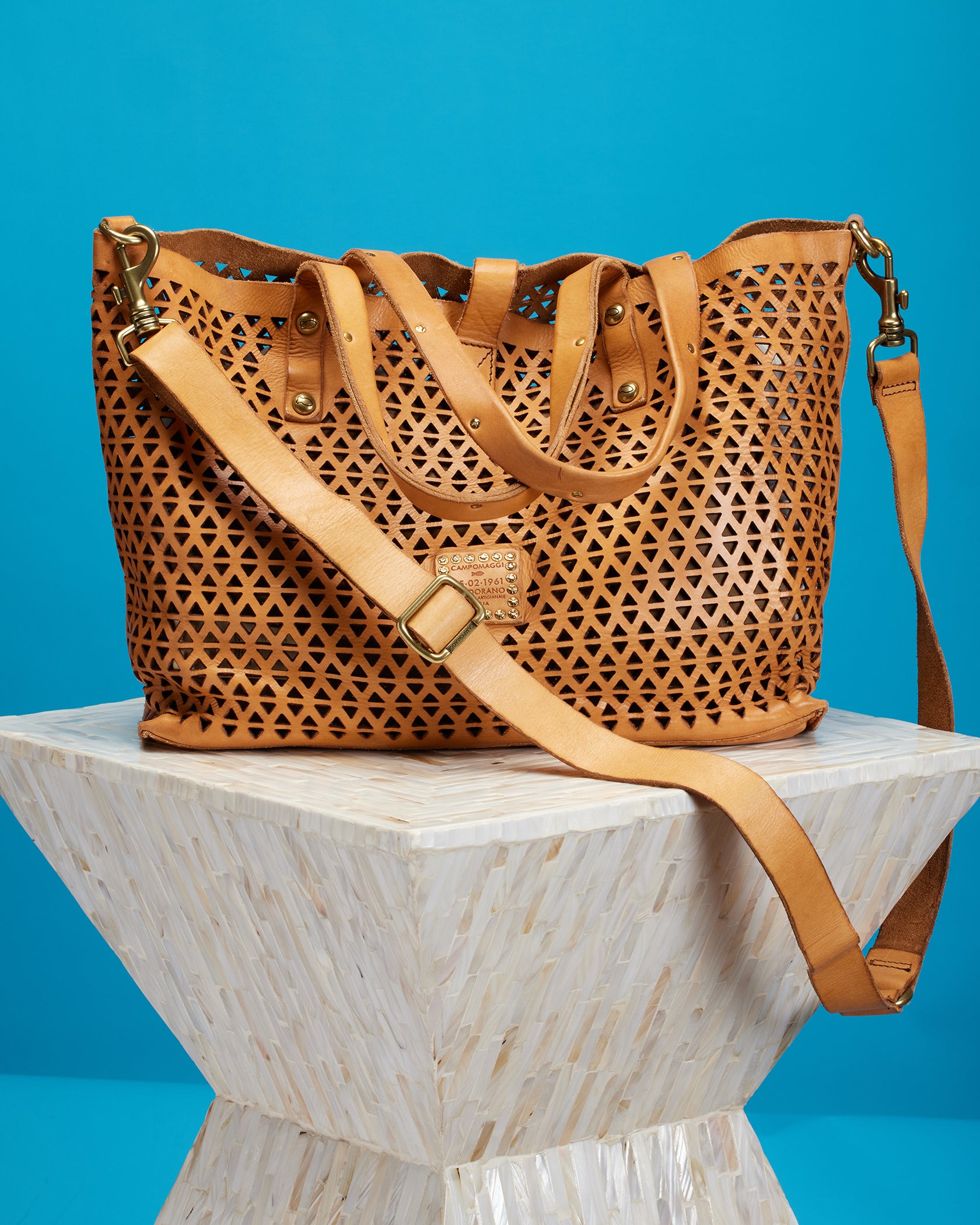 Campomaggi Malibu Pyramid Cut Tote Bag in Tan