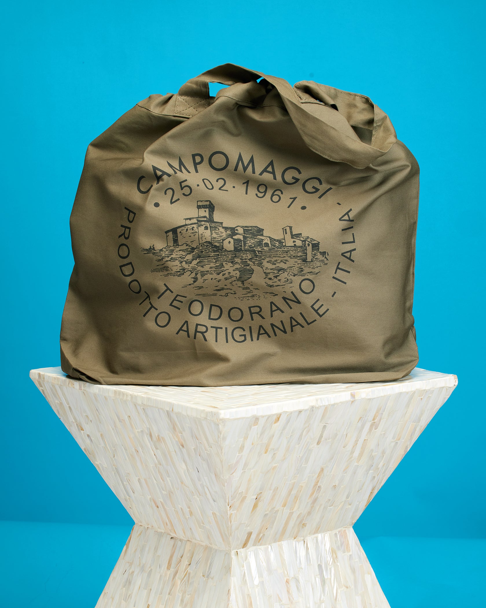 Campomaggi Malibu Pyramid Cut Tote Bag in Tan