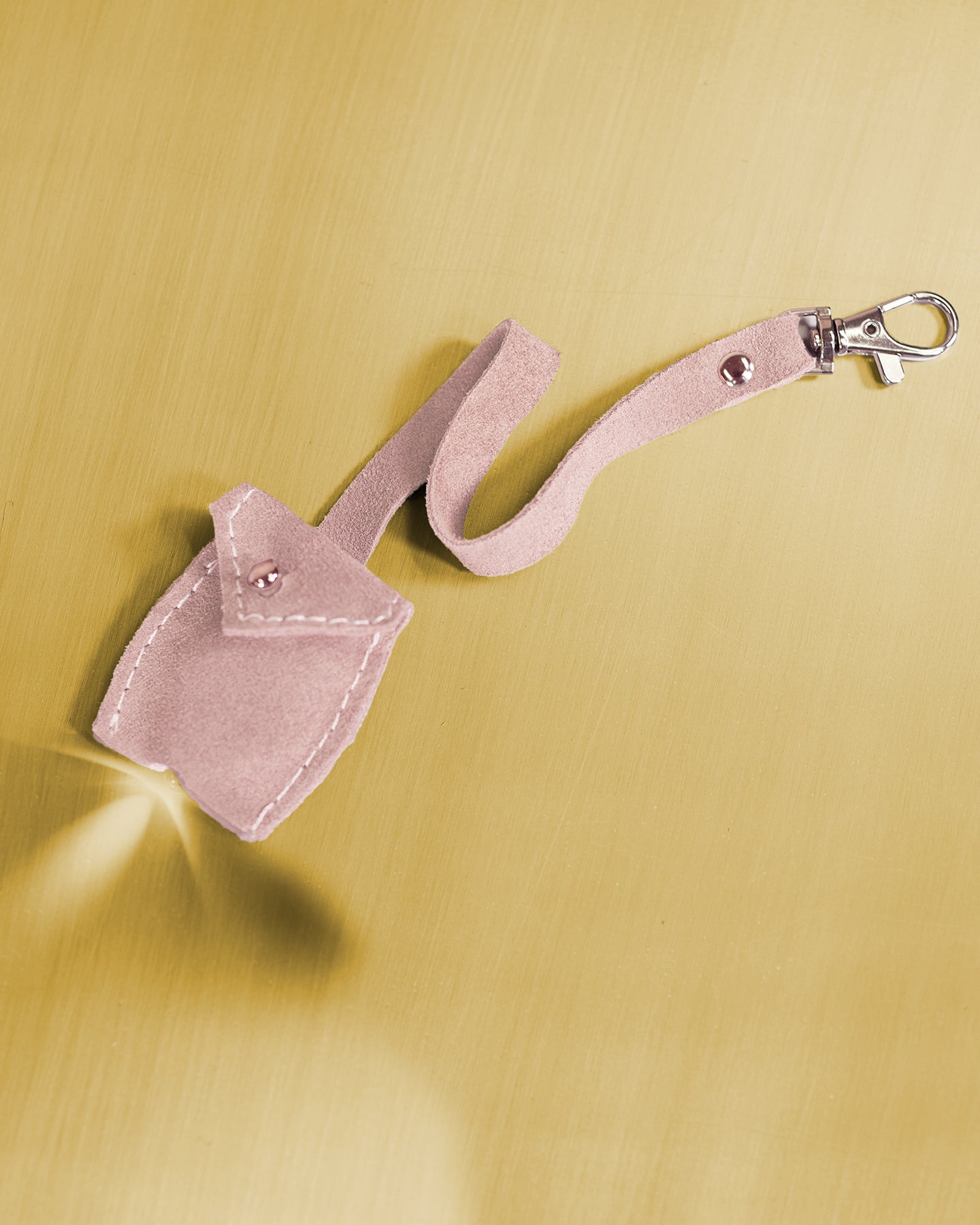 Interior light of the Marquise Paris Champs-Élysées Equestrian Top Handle Shoulder Bag in Soft Pink