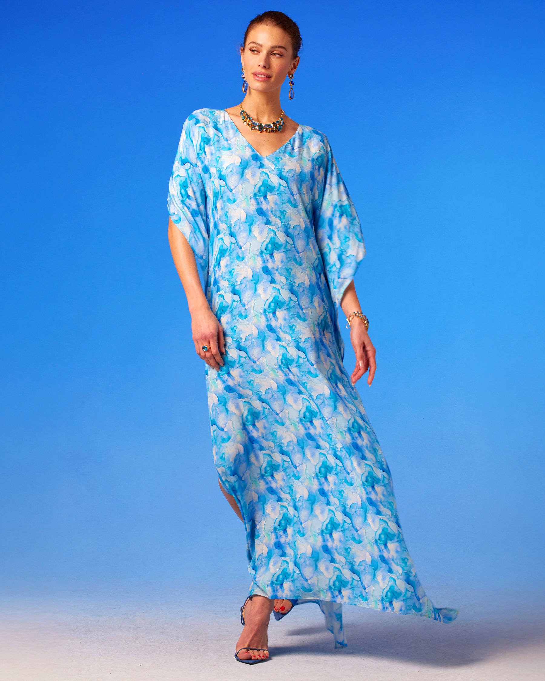 Isla Kaftan in Sea Swirl Blues walking