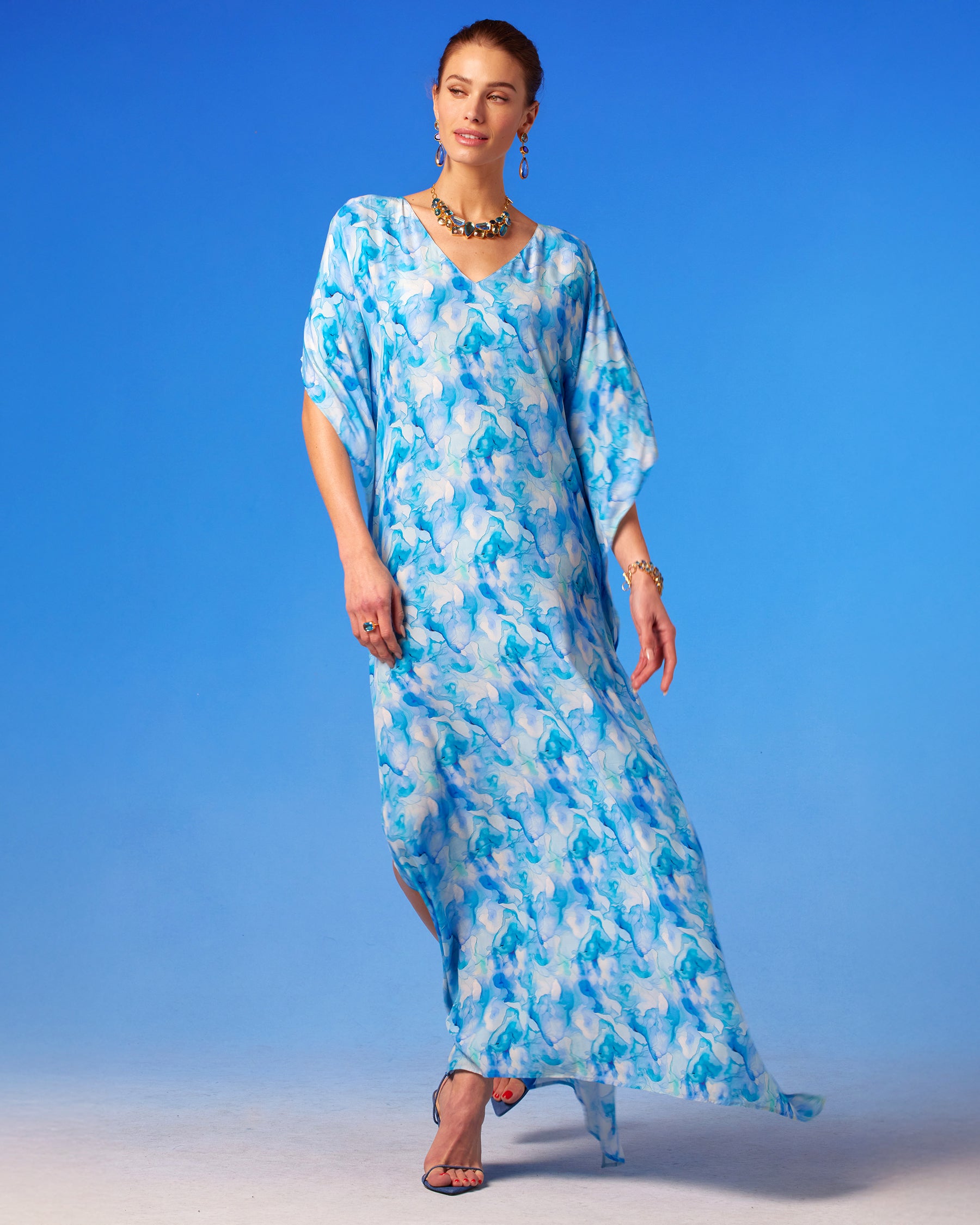 Isla Kaftan in Sea Swirl Blues walking