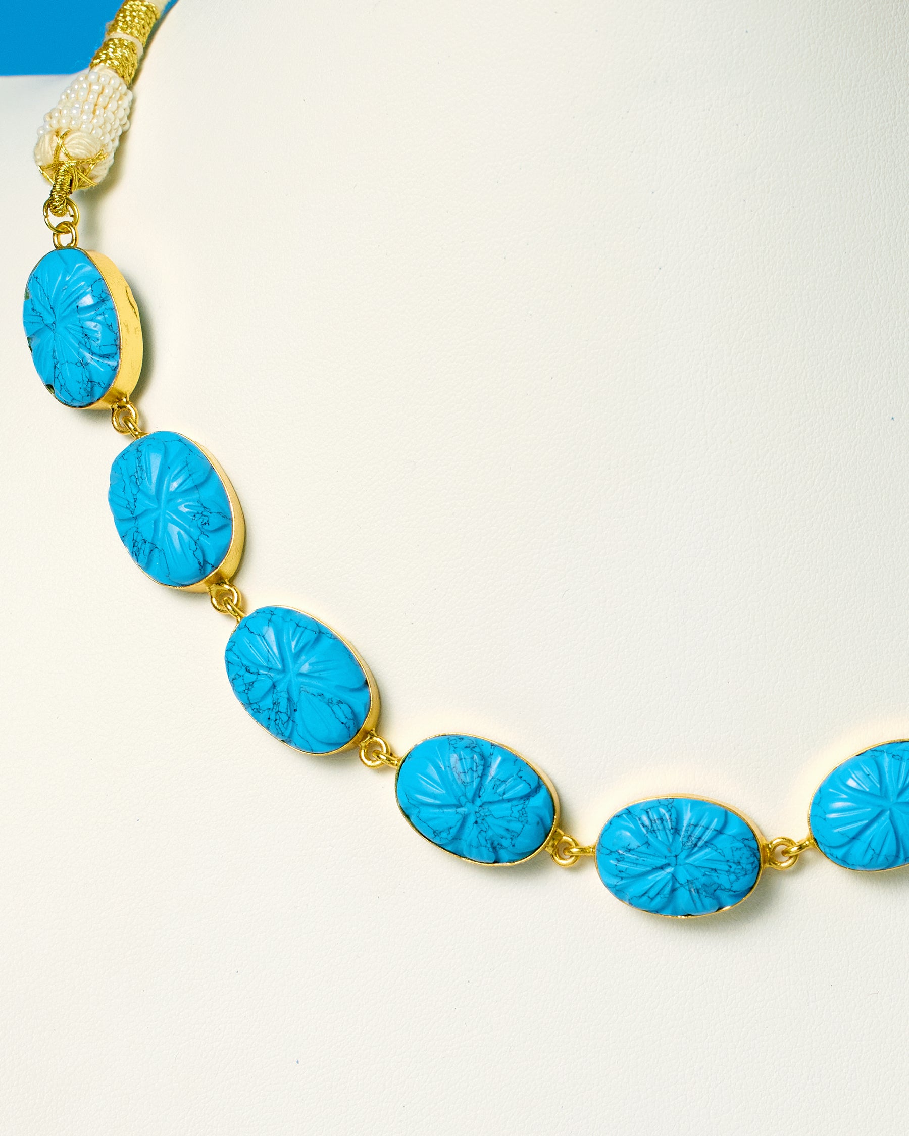 Skye Necklace in Turquoise Colored Stone-Detail