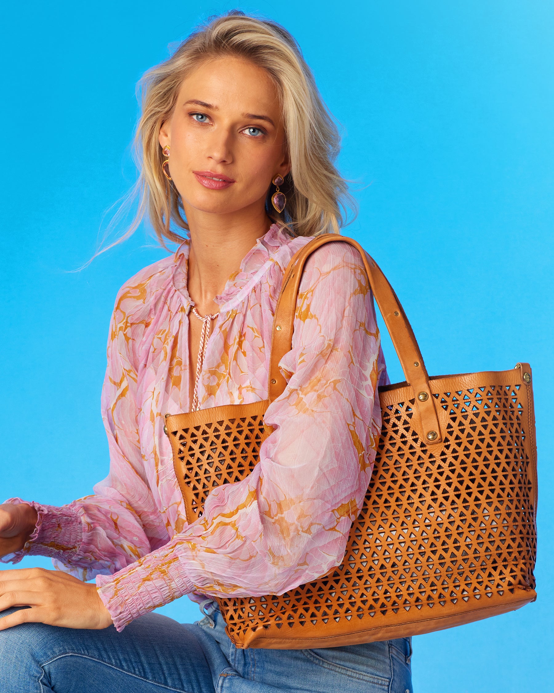 Campomaggi Tote Worn with the Artemisia Peasant Blouse in Misty Pink Marble